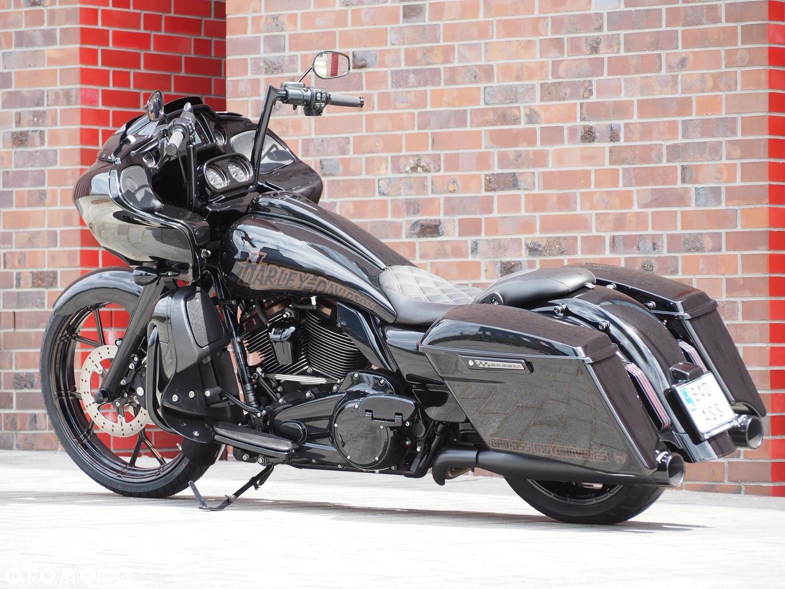 Harley-Davidson Touring Road Glide - 4