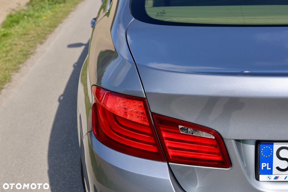 BMW Seria 5 525d - 14