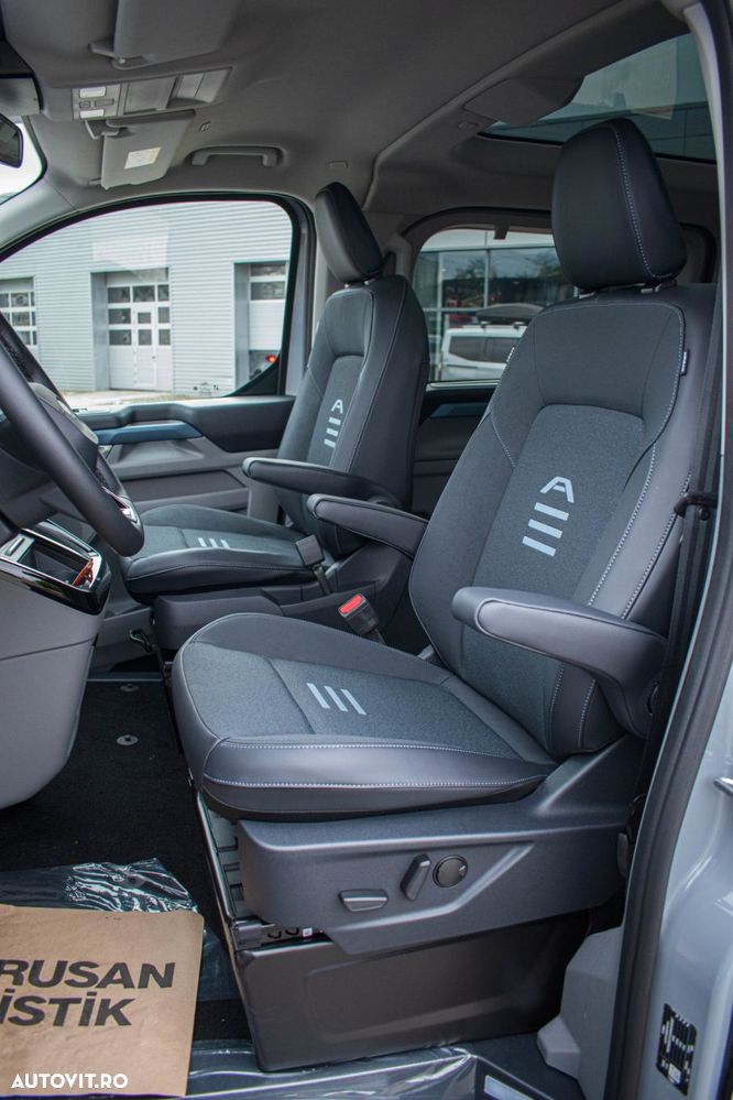 Ford Tourneo Custom - 15