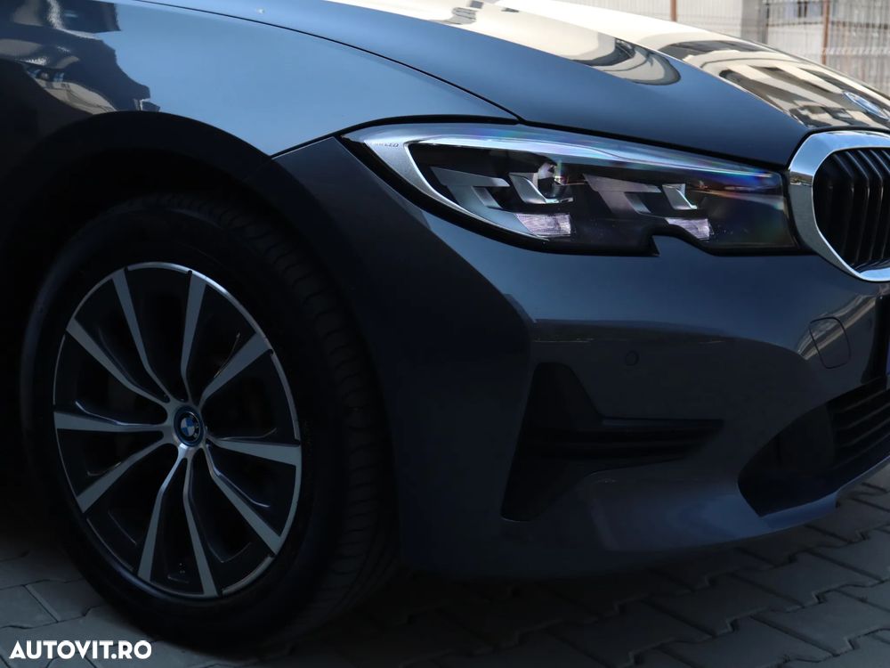 BMW Seria 3 330e Aut. Sport Line - 10