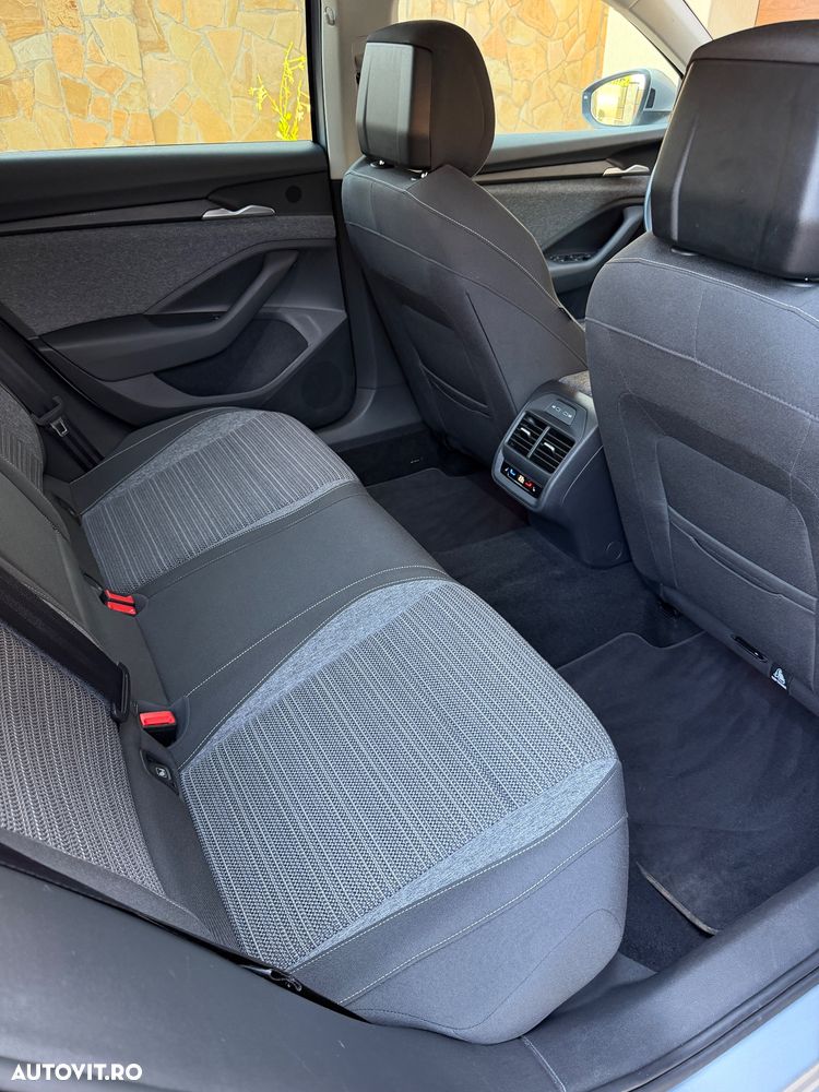 Skoda Superb 2.0 TDI DSG Premium Edition - 14