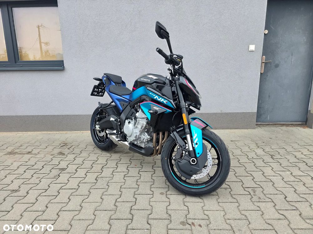 CFMoto 675NK - 9