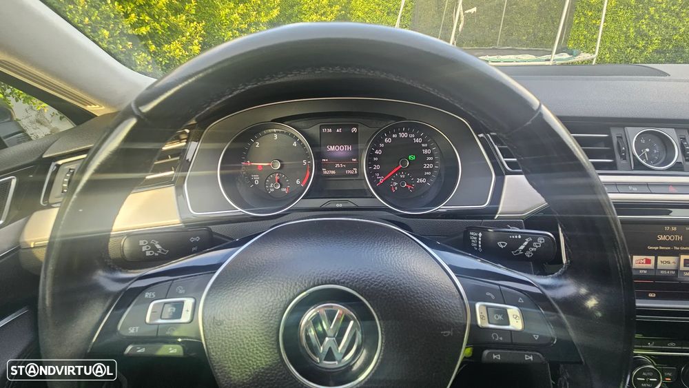 VW Passat Variant 2.0 TDi Highline DSG 4Motion - 10