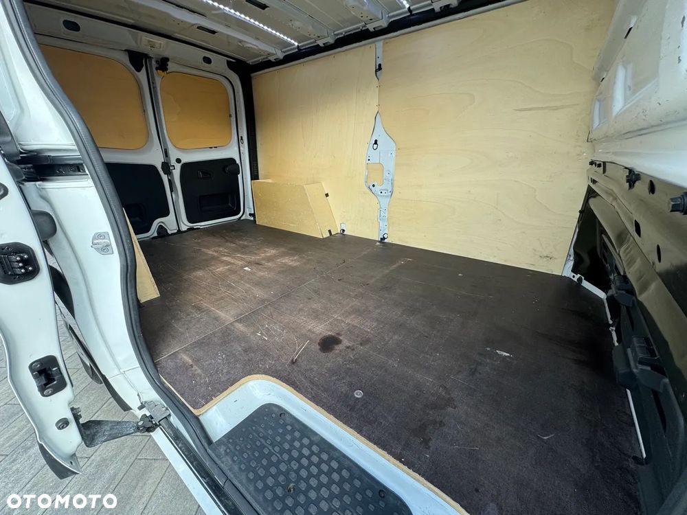 Renault TRAFIC L2 MAXI LONG - 11