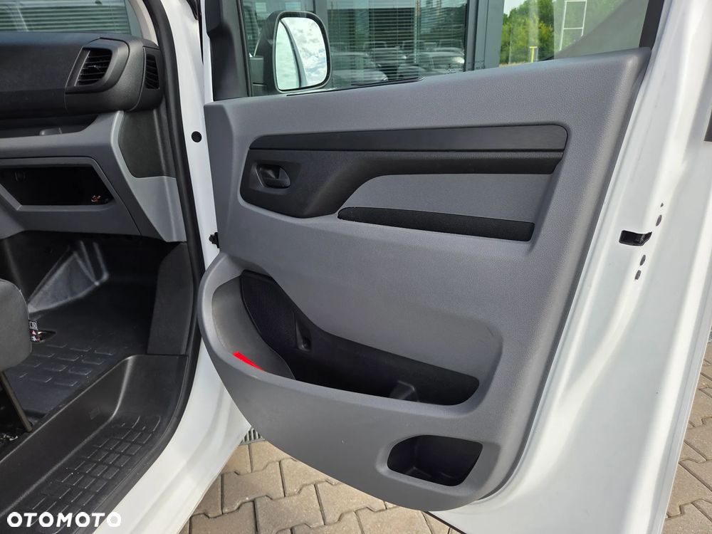 Opel Vivaro - 28