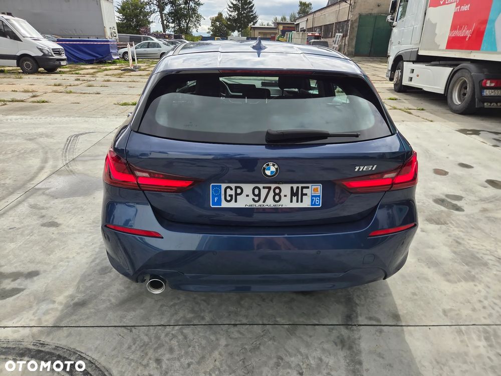 BMW Seria 1 116i - 8