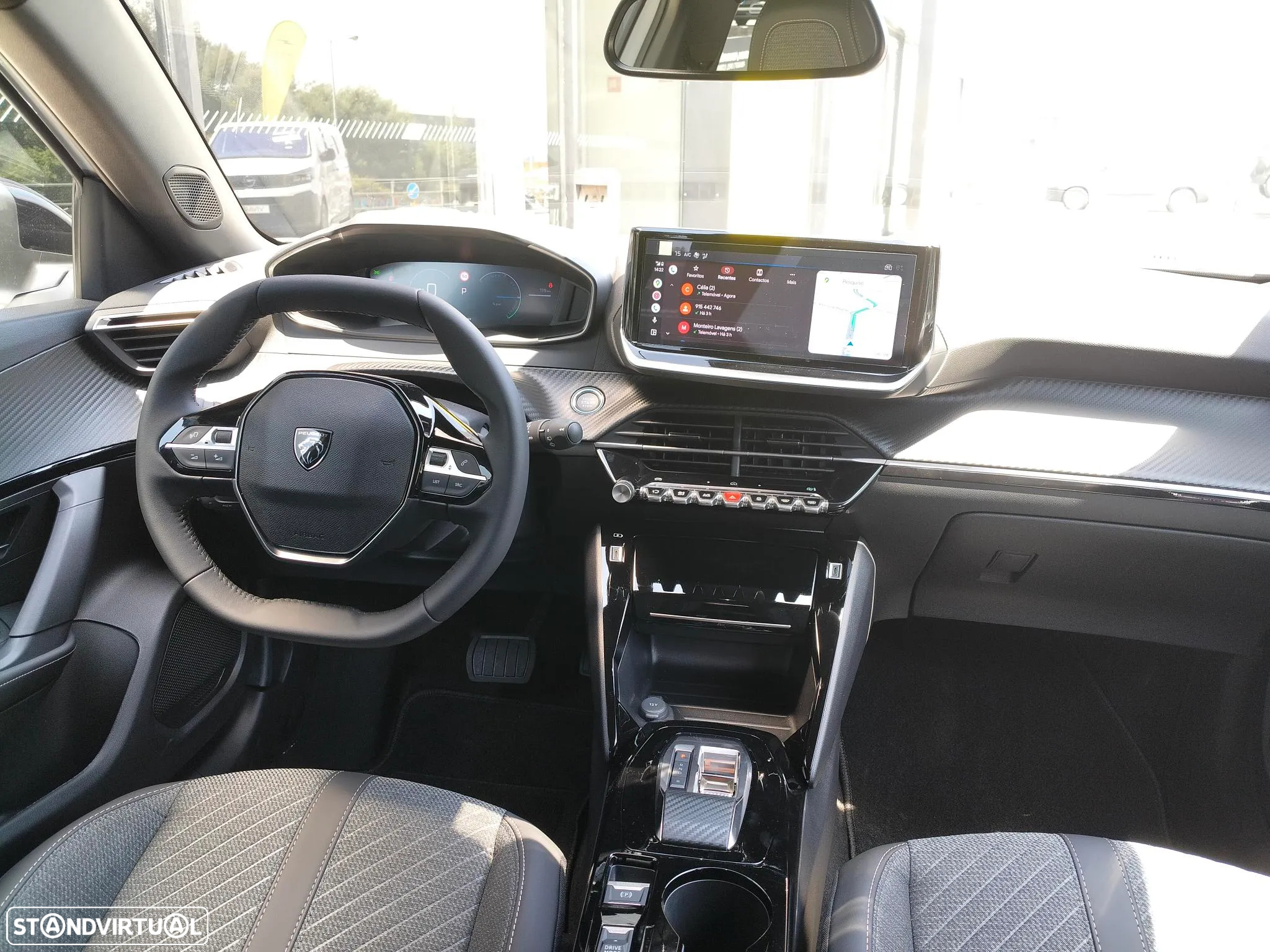 Peugeot e-2008 54 kWh Allure - 7