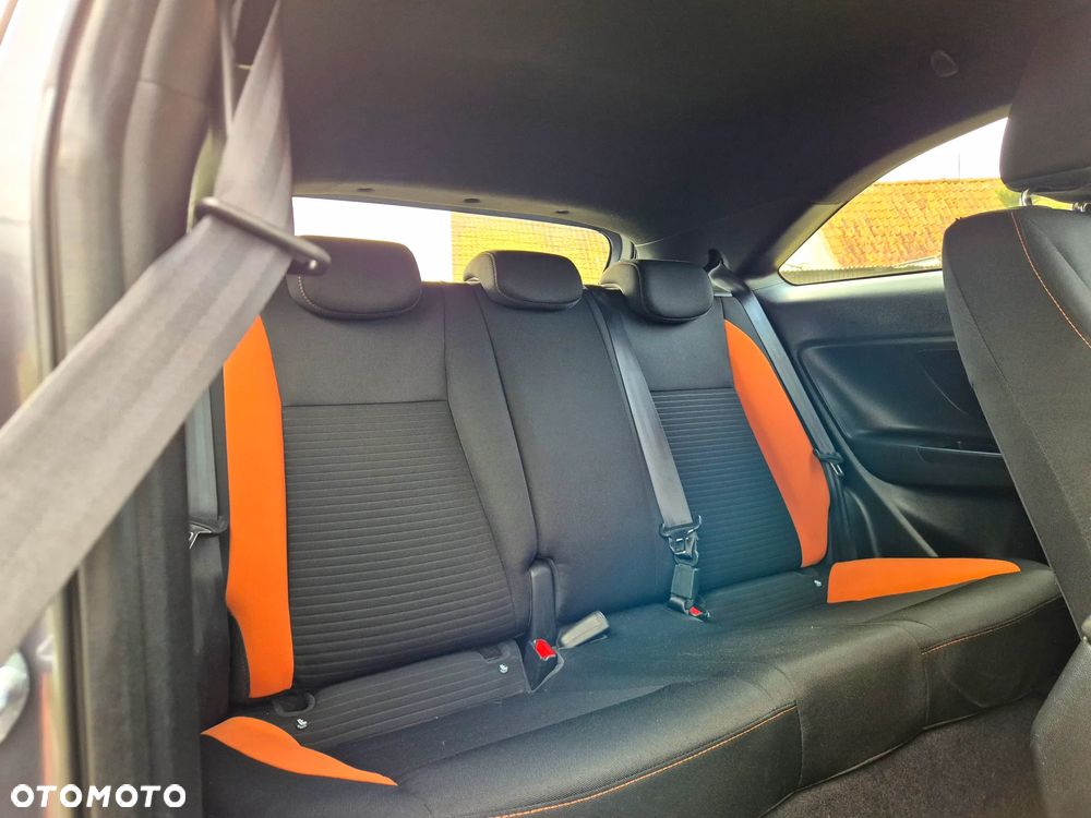 Hyundai i20 1.2 Intro Edition - 32