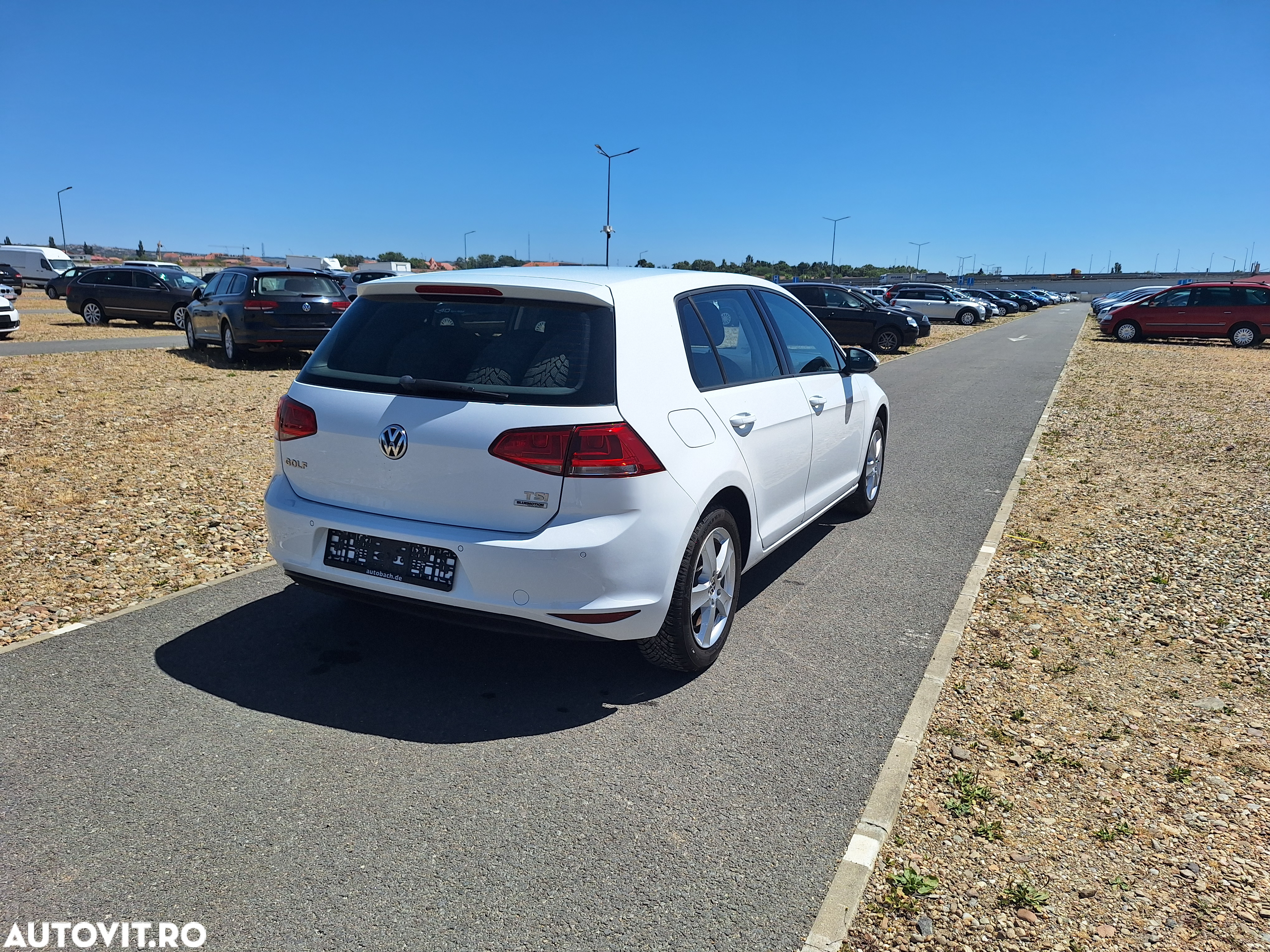 Volkswagen Golf - 13