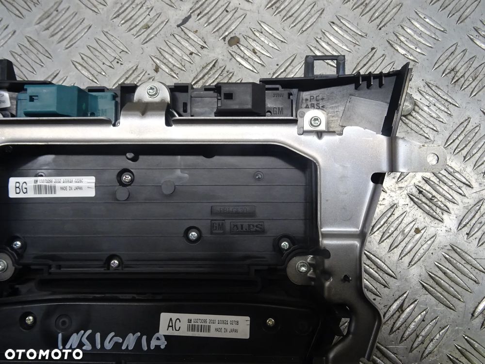 OPEL INSIGNIA SILNIK 2.0 CDTI 160KM Z177 RADIO PANEL STEROWNIK RADIA - 3