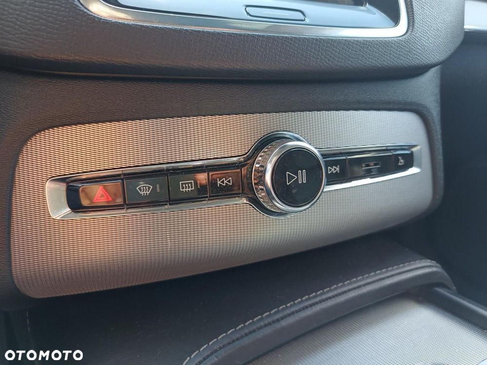 Volvo XC 90 T8 AWD Plug-In Hybrid Inscription 7os - 28