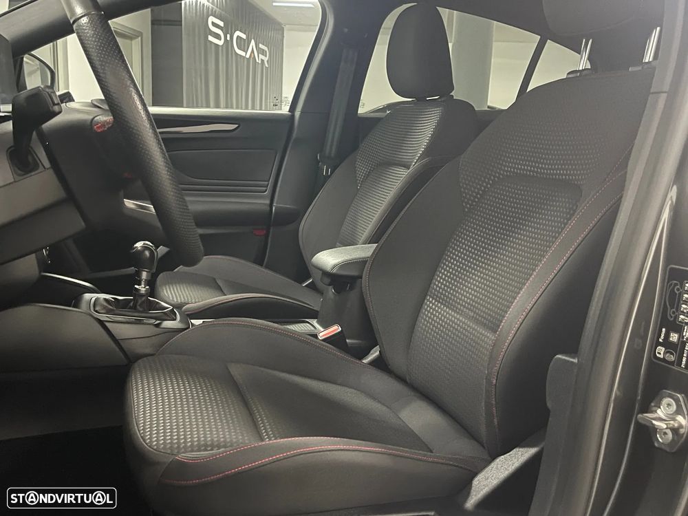 Ford Focus 1.0 EcoBoost MHEV ST-Line - 22