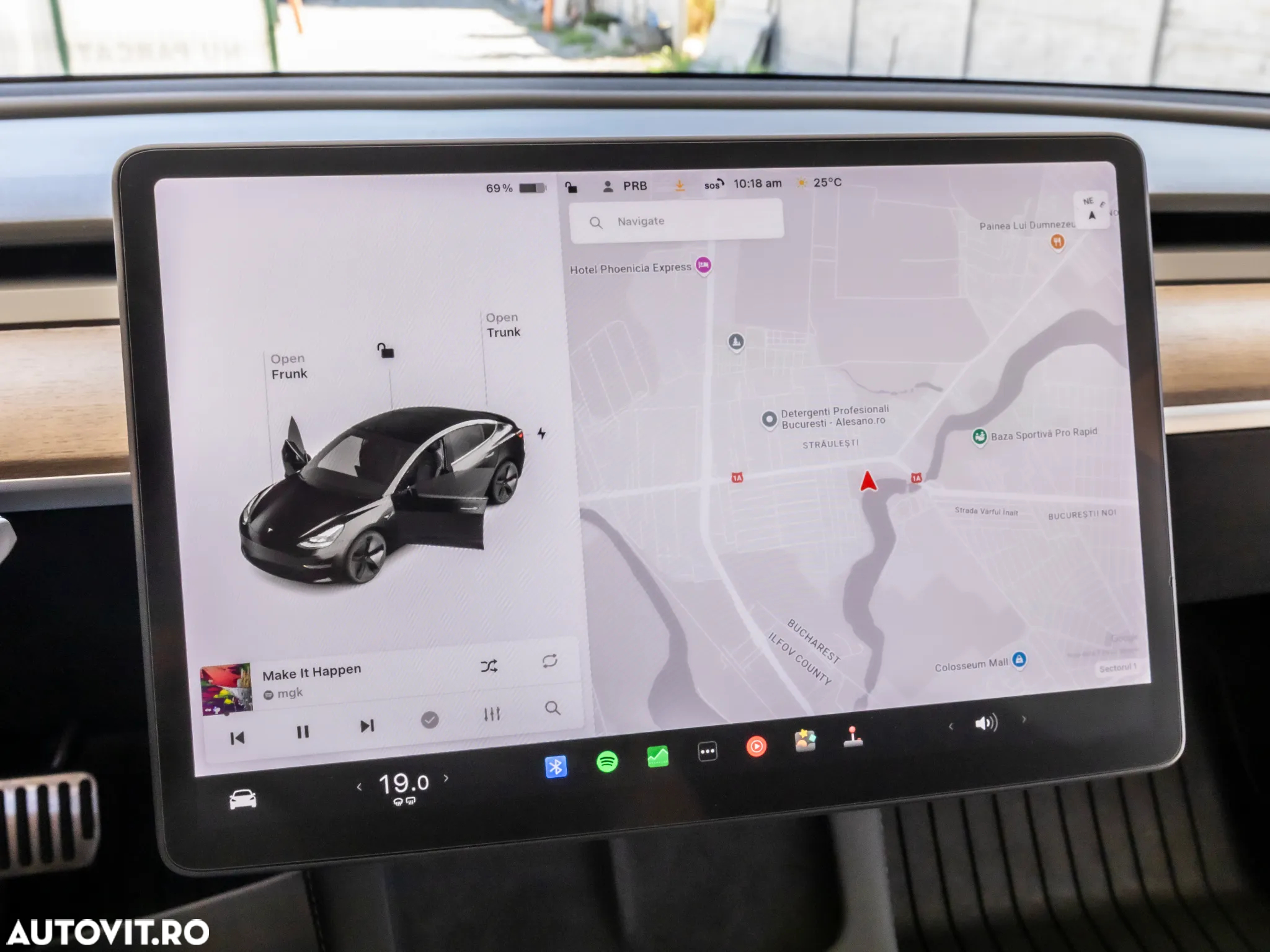 Tesla Model 3 Long Range - 35