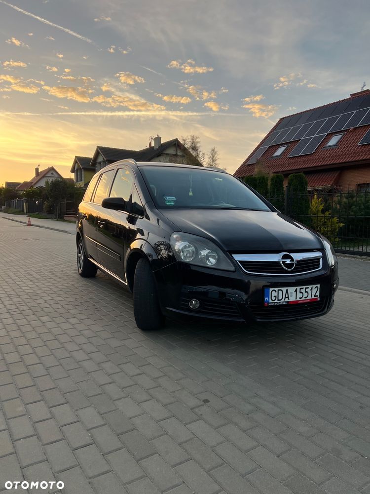 Opel Zafira - 24