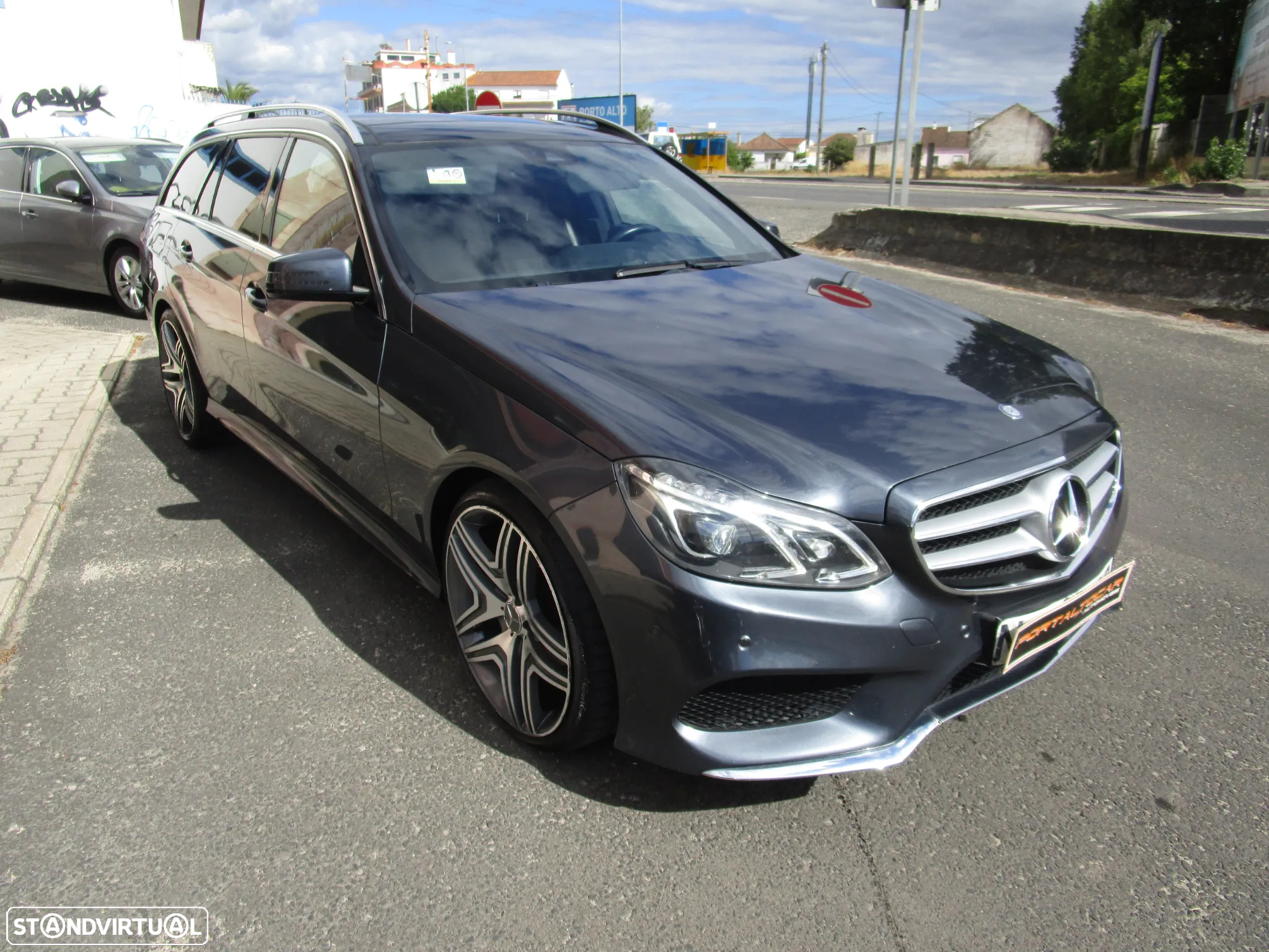 Mercedes-Benz E 300 Bluetec Hybrid Avantgarde - 48
