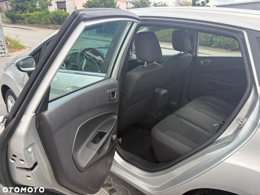 Ford Fiesta - 9