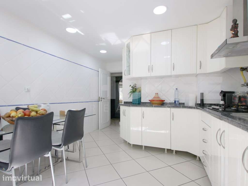 T3 em Monte Belo com 95m² + 2 WC | Localização PREMIUM em Setúbal! - Grande imagem: 2/21