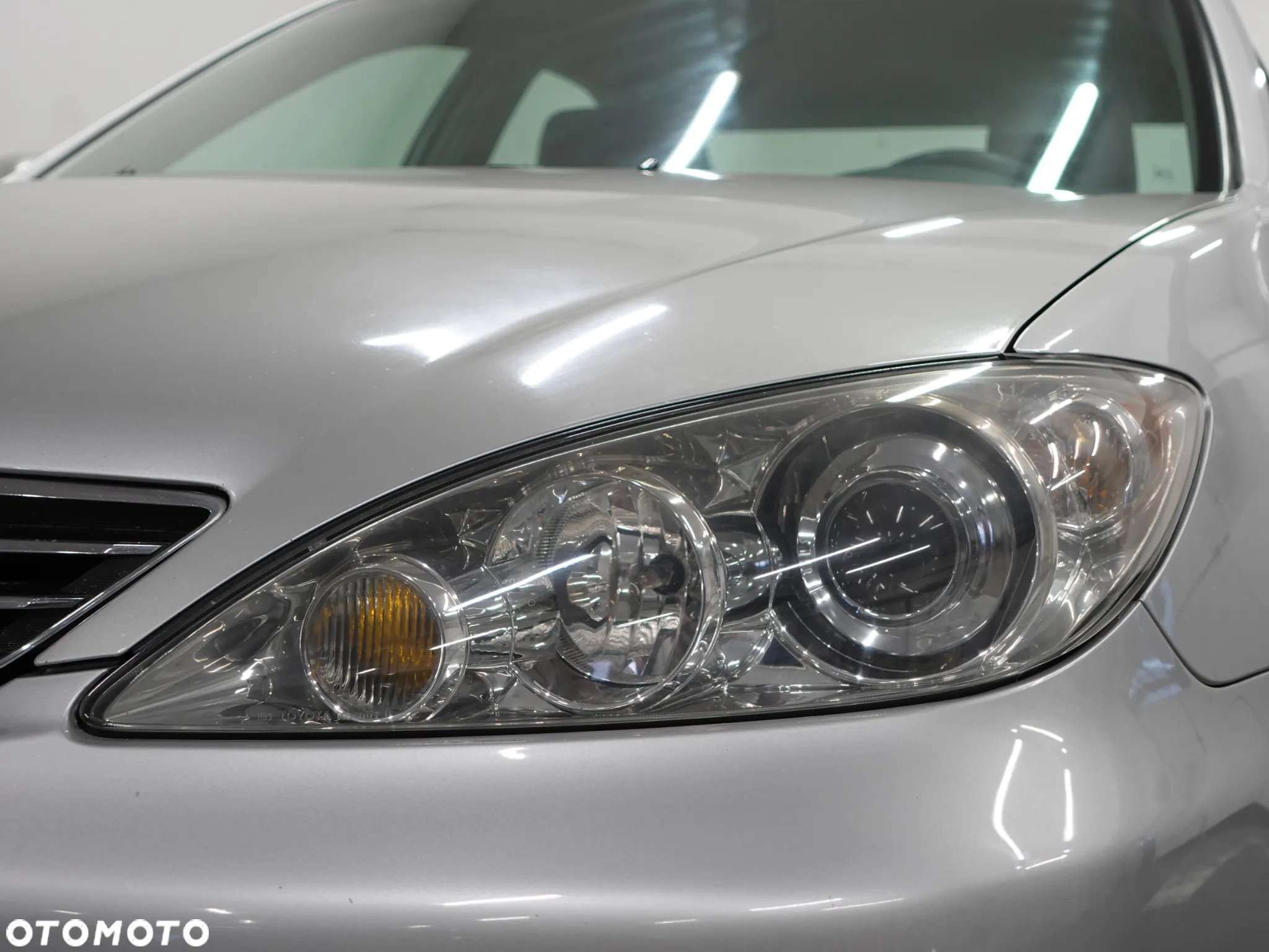 Toyota Camry 2.4 VVT-i - 16