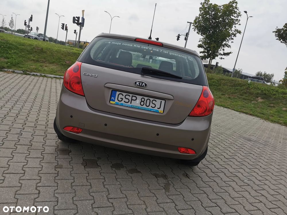 Kia Ceed - 18