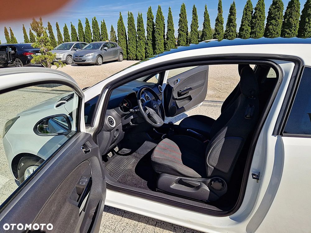 Opel Corsa 1.2 16V Limited Edition - 9