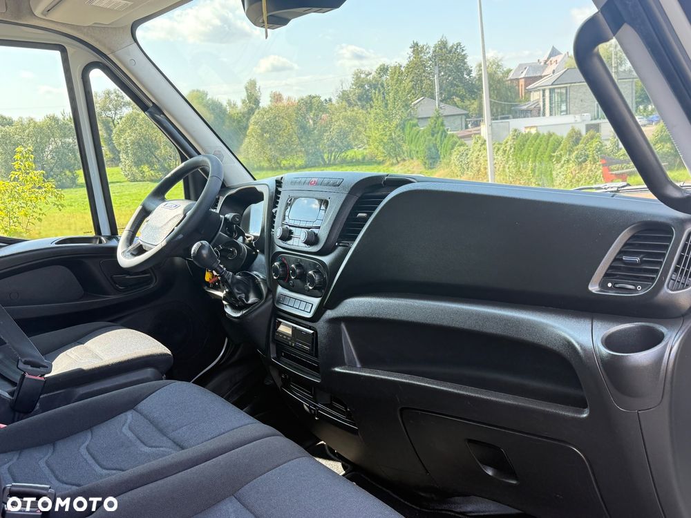 Iveco DAILY 70-180 180KM * 10 E.Palet Kontener *+Winda 1000KG BOGATA Opcja Wyposażenia!!! - 19