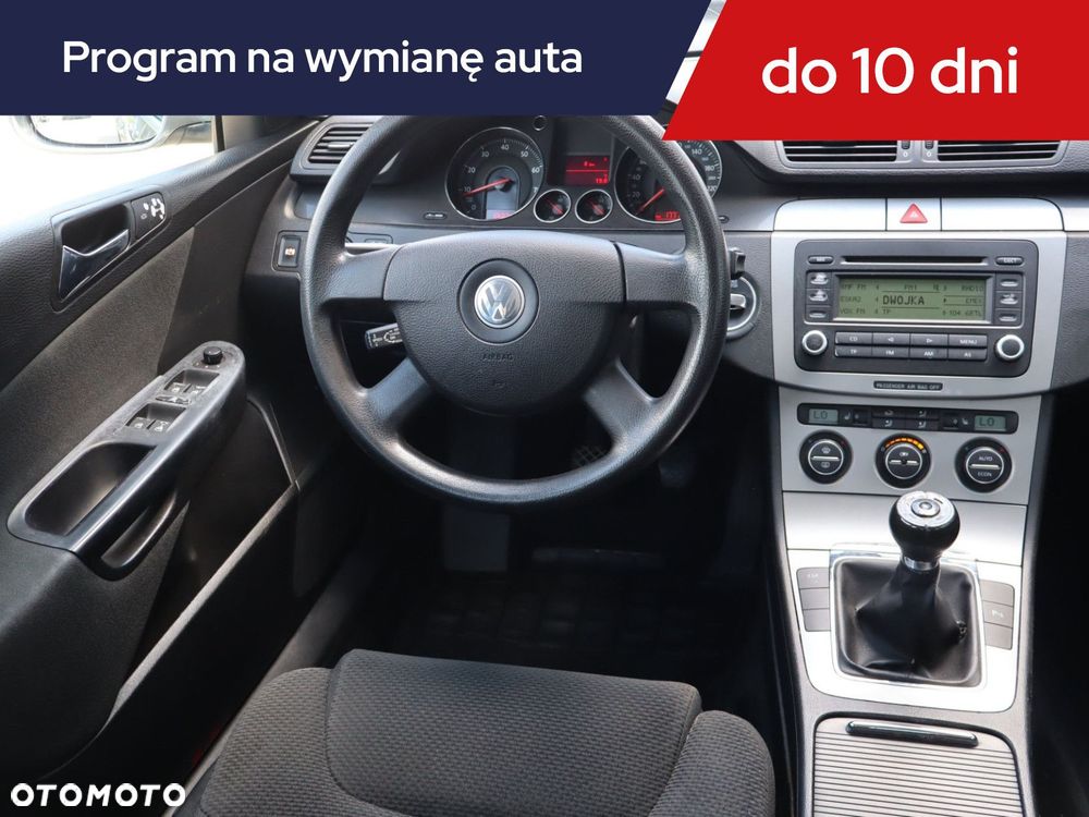 Volkswagen Passat - 9