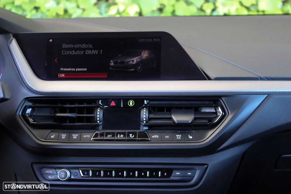 BMW 118 i Pack Desportivo M Auto — fotografia 17