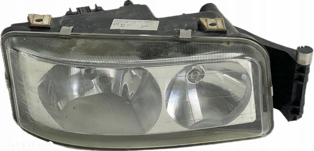 MAN TGS TGX LIONS CITY LAMPA REFLEKTOR PRAWA PRZÓD 81251016595 13.08.13 - 13