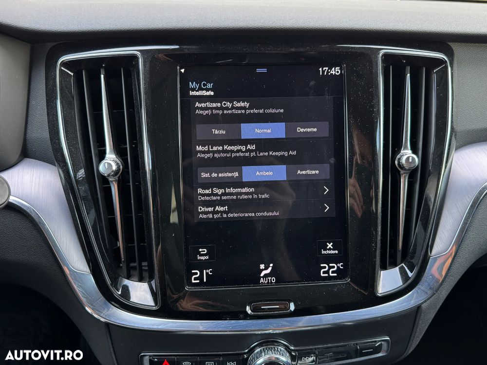 Volvo V60 D4 Momentum Pro - 33