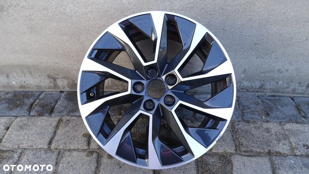 SKODA FABIA III 6V0 7.0Jx16H2 5x100 ET46 - felga - 1