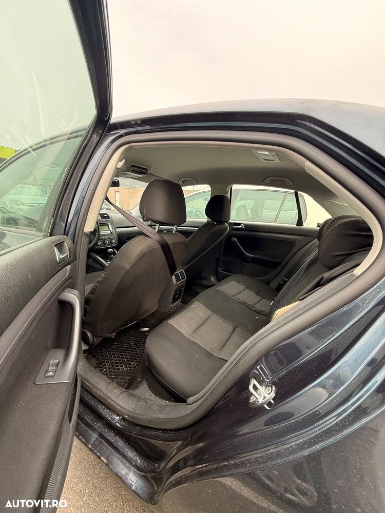 Volkswagen Jetta 1.6 Comfortline - 6