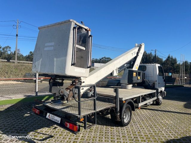 Nissan CABSTAR 3.0 COM BARQUINHA 20 M - 6