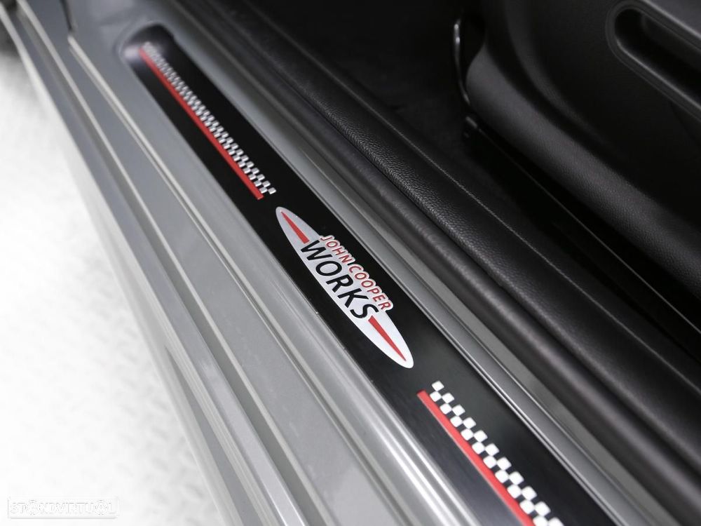 MINI 3 Portas Cooper S Auto - 24