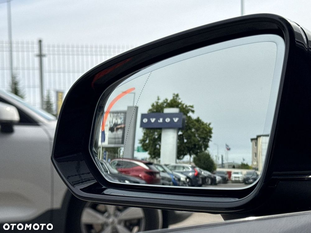 Volvo V60 B4 B Plus Dark - 25