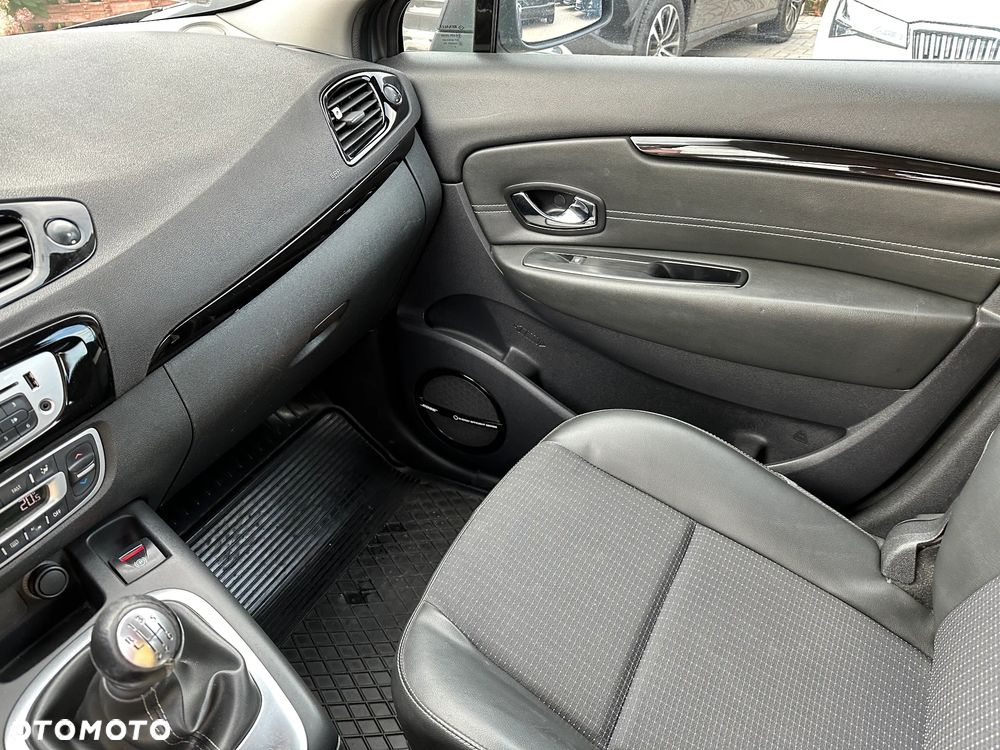 Renault Scenic - 17
