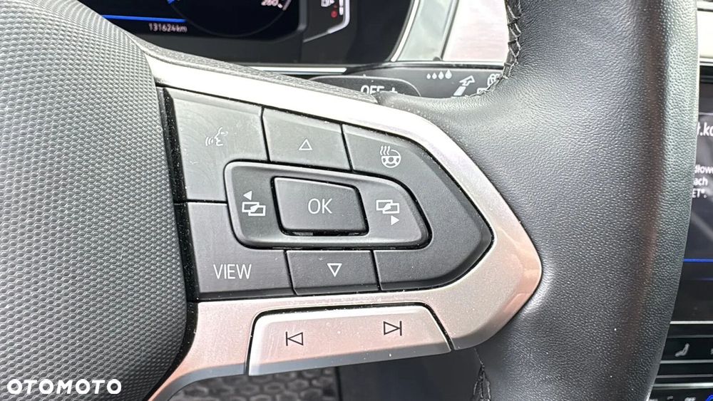 Volkswagen Passat - 20