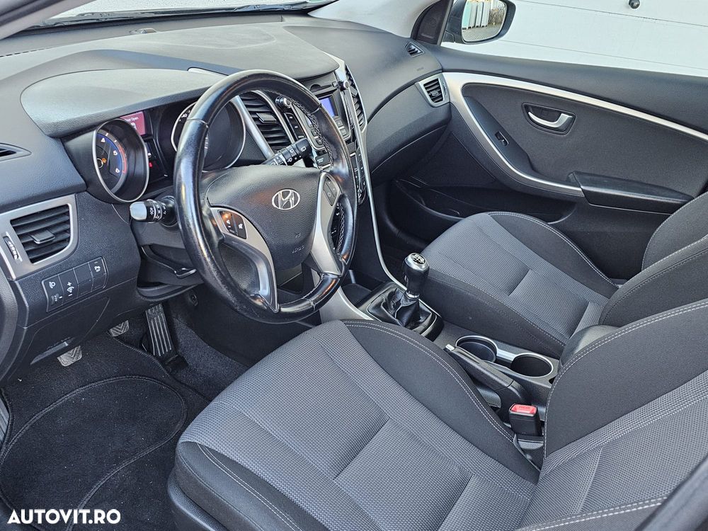 Hyundai i30 i30cw 1.6 CRDi Style - 14