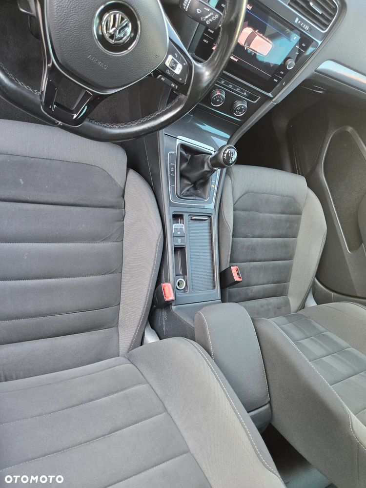 Volkswagen Golf 1.6 TDI (BlueMotion Technology) Comfortline - 20