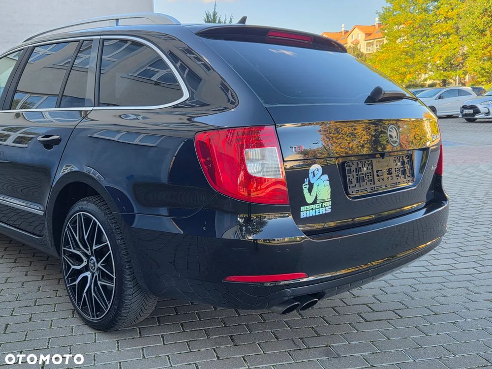 Skoda Superb Combi 2.0 TDI DSG Exclusive - 13