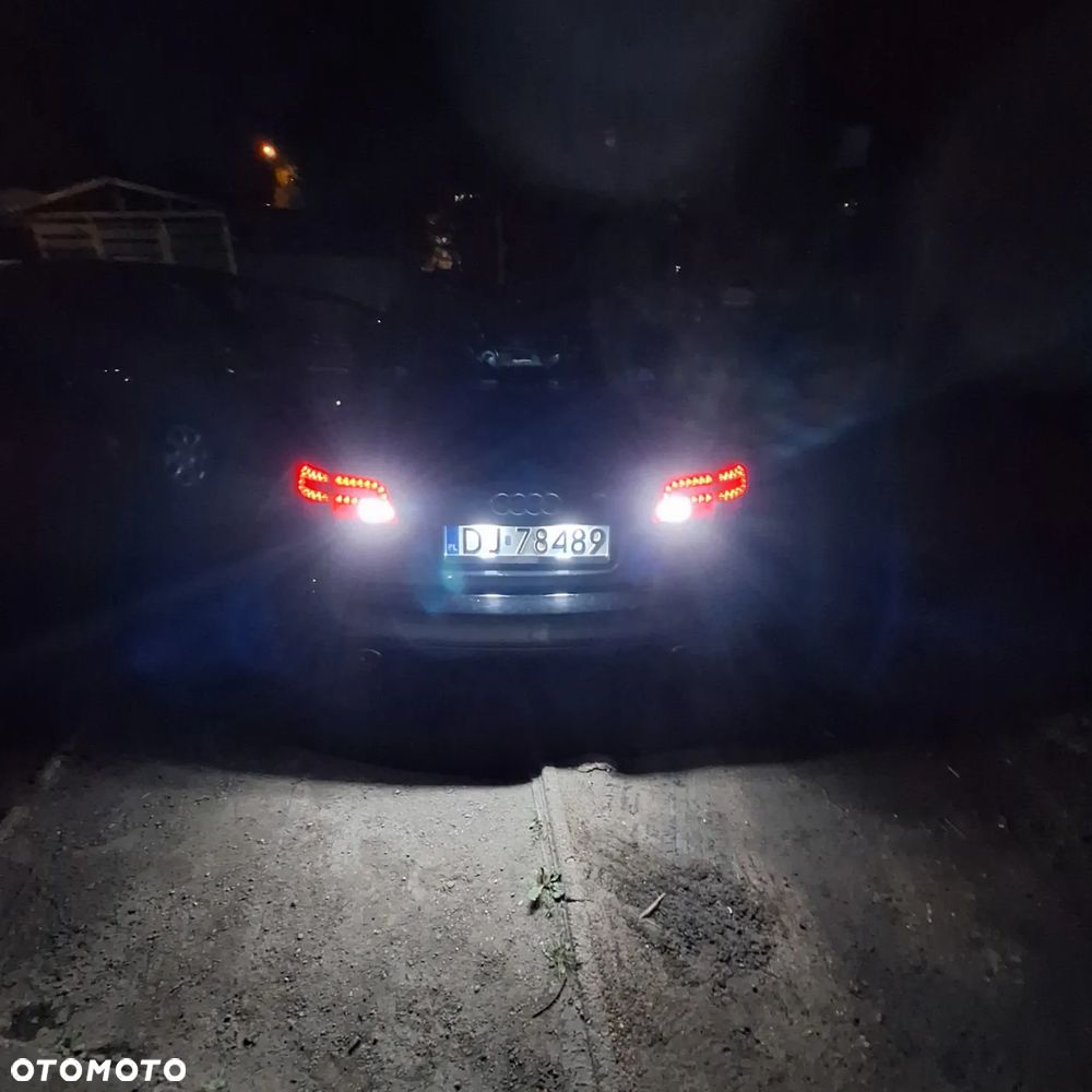 Audi A6 Avant 2.4 - 19