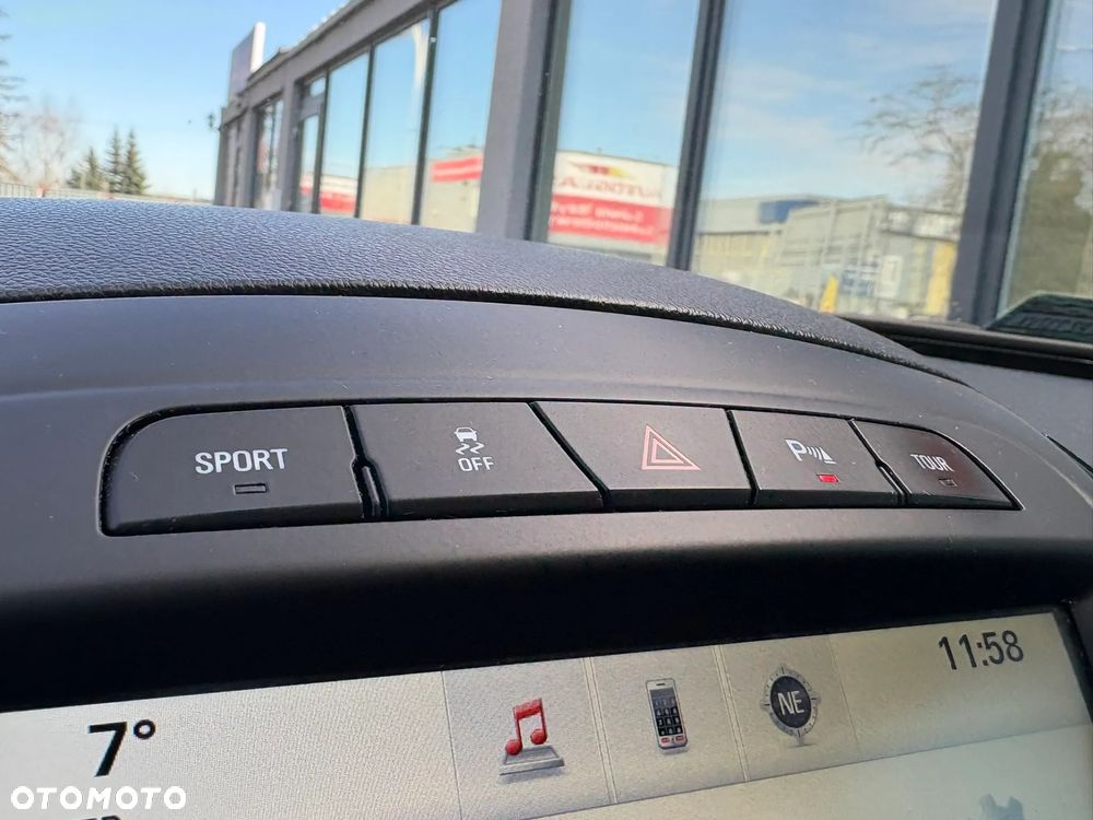 Opel Insignia 2.0 T Cosmo 4x4 S&S EU6 - 22