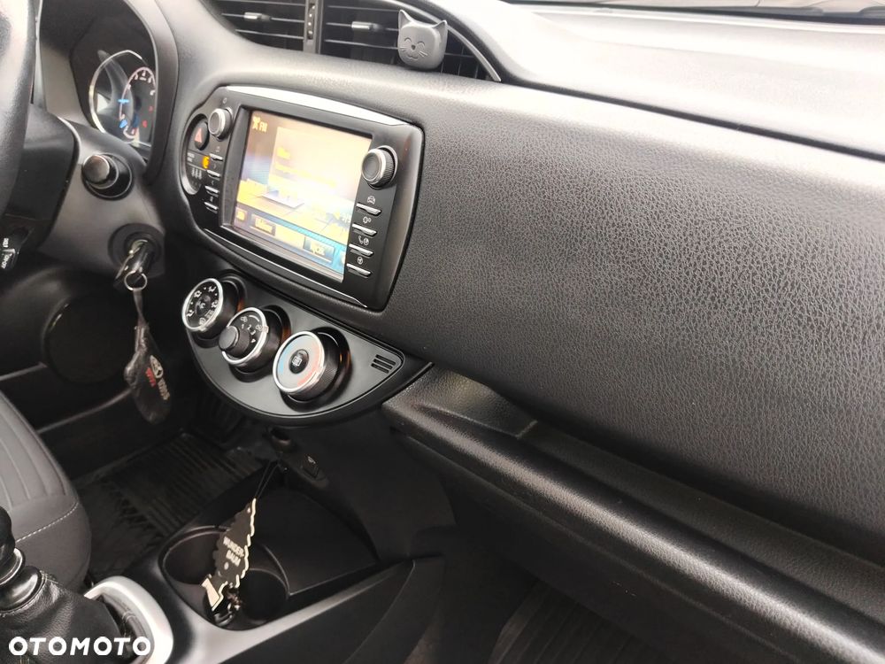 Toyota Yaris 1.5 Premium - 20