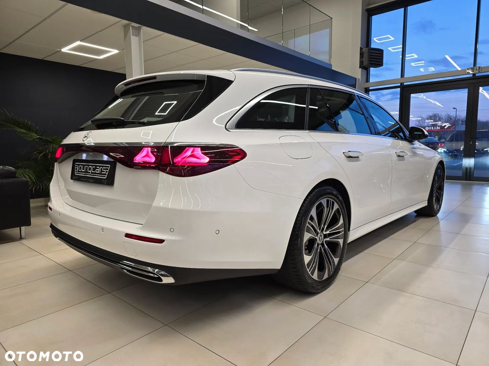 Mercedes-Benz Klasa E 200 9G-TRONIC Edition AVANTGARDE - 4