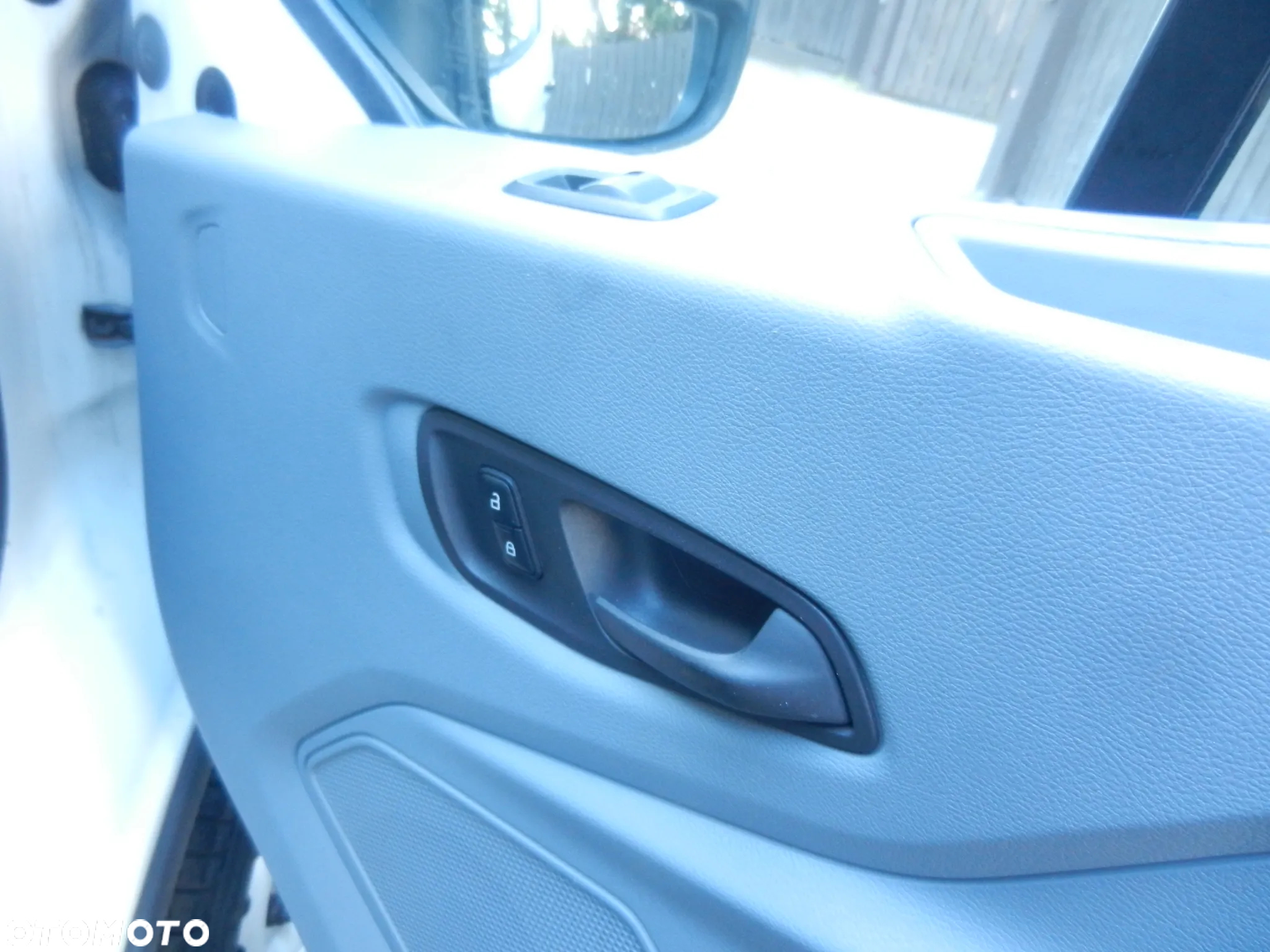 Ford Transit - 17
