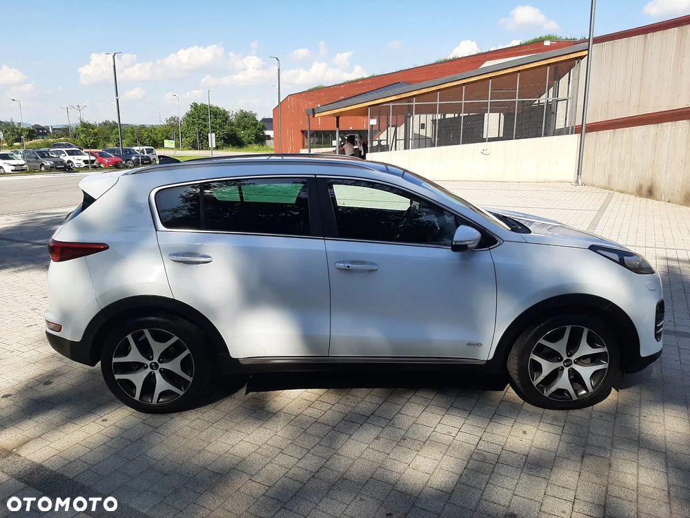 Kia Sportage 2,0 CRDI AWD GT Line - 4