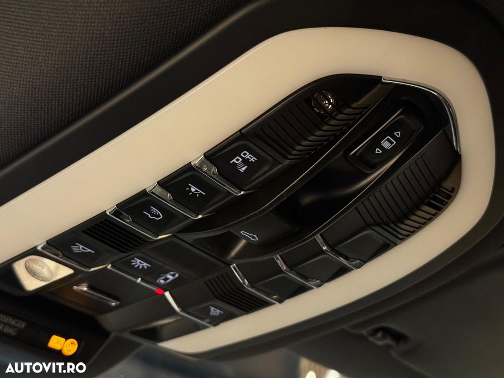 Porsche Macan Standard - 31