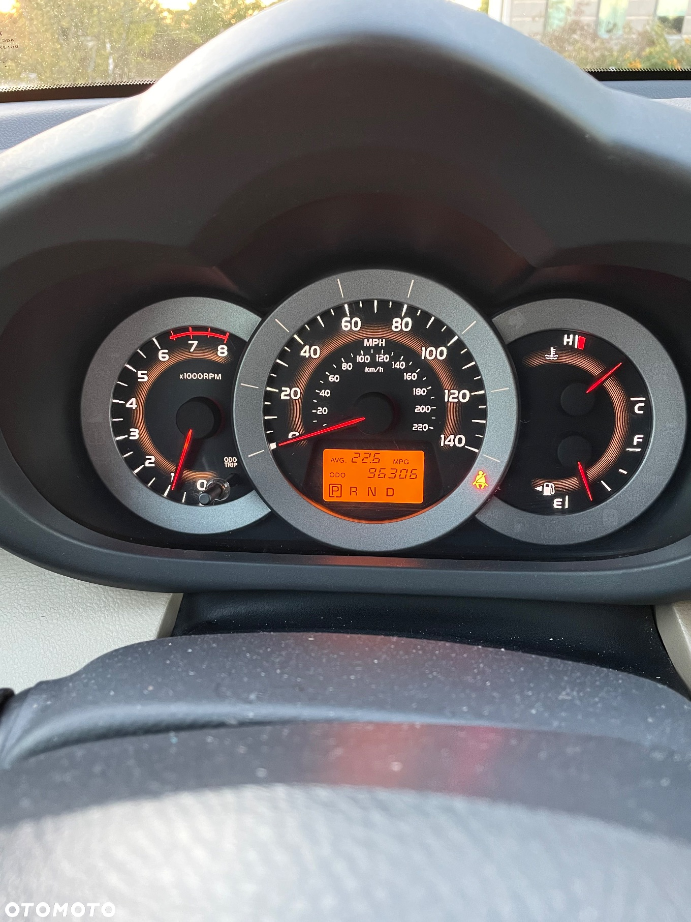 Toyota RAV4 - 24