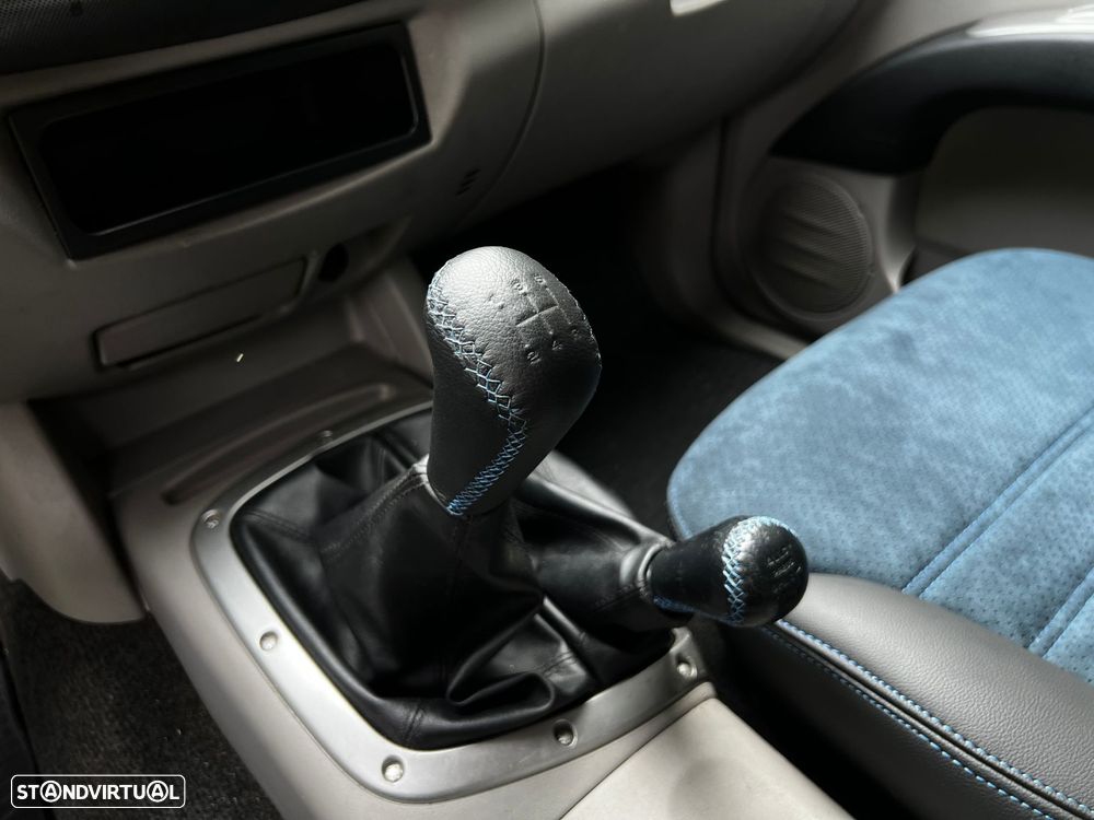 Mitsubishi L200 Pick Up 4x4 Intense Cabine Dupla - 17