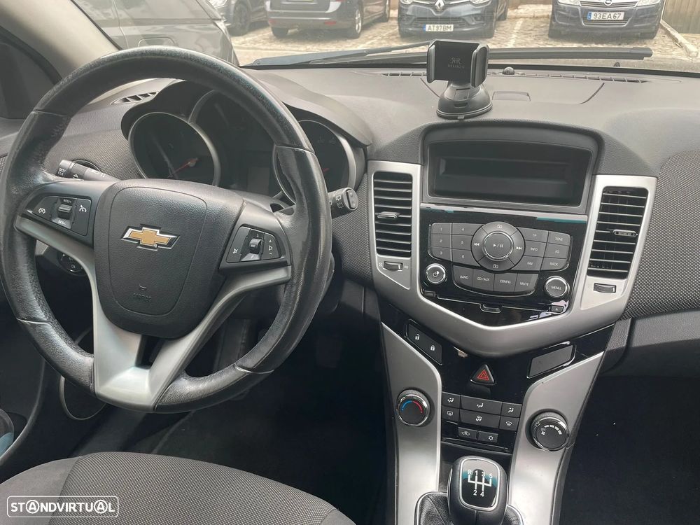 Chevrolet Cruze 1.6 LT - 2