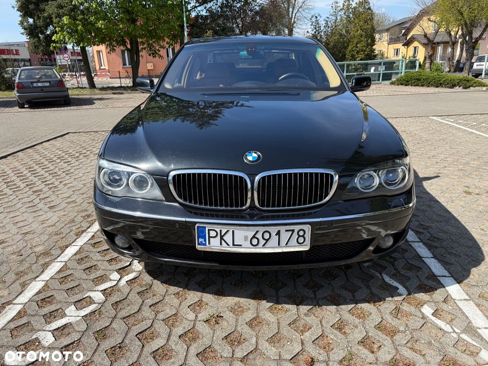 BMW Seria 7 750i - 3